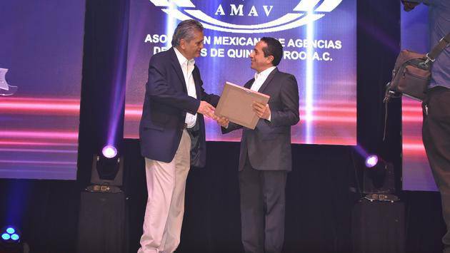 Last week, the Mexican Association of Travel Agencies (AMAV) recognized Miguel Quintana Pali, President of Grupo Xcaret