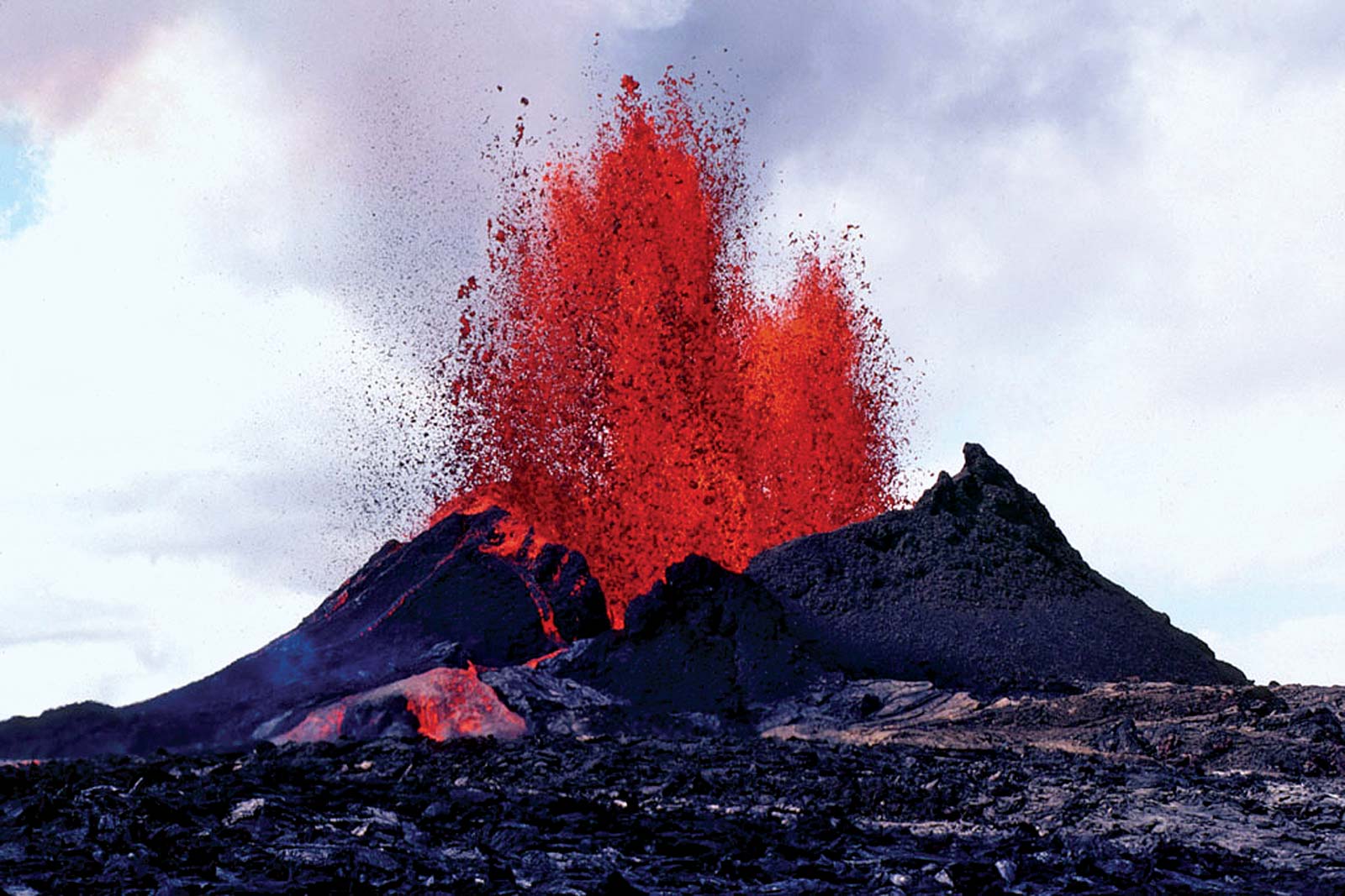 volcano eruption in 1983
