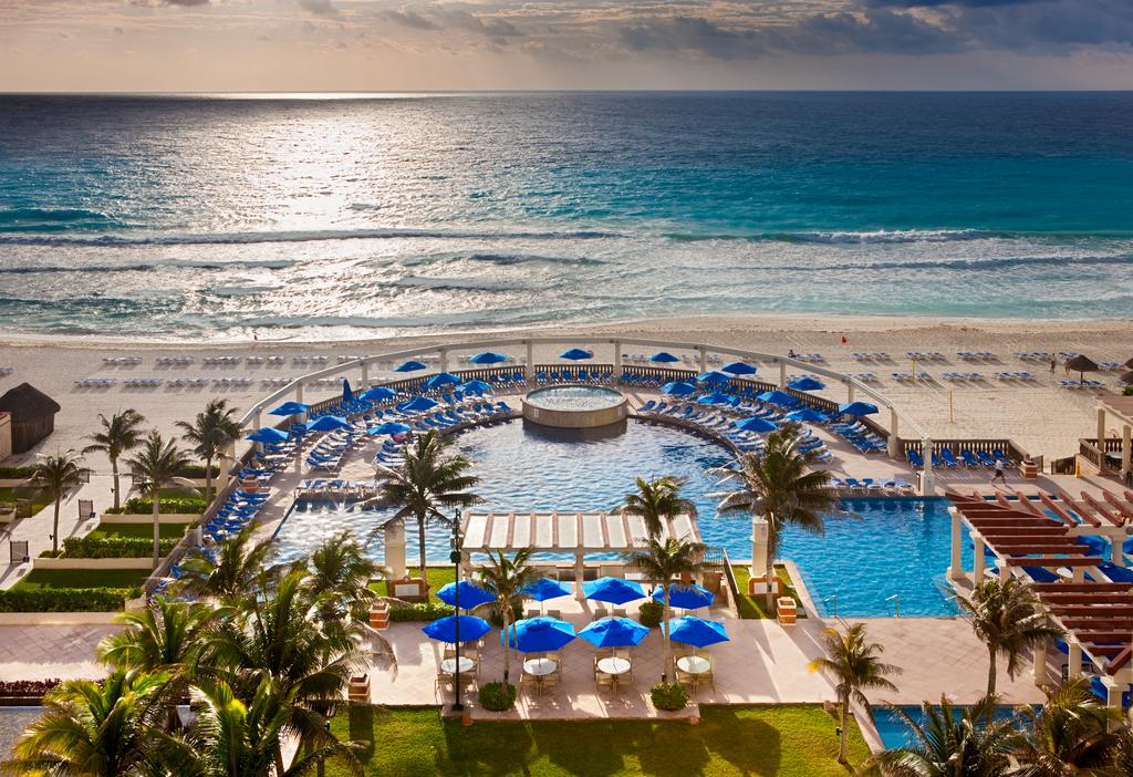 JW Marriott Cancun Resort & Spa and Marriott Cancun Resort