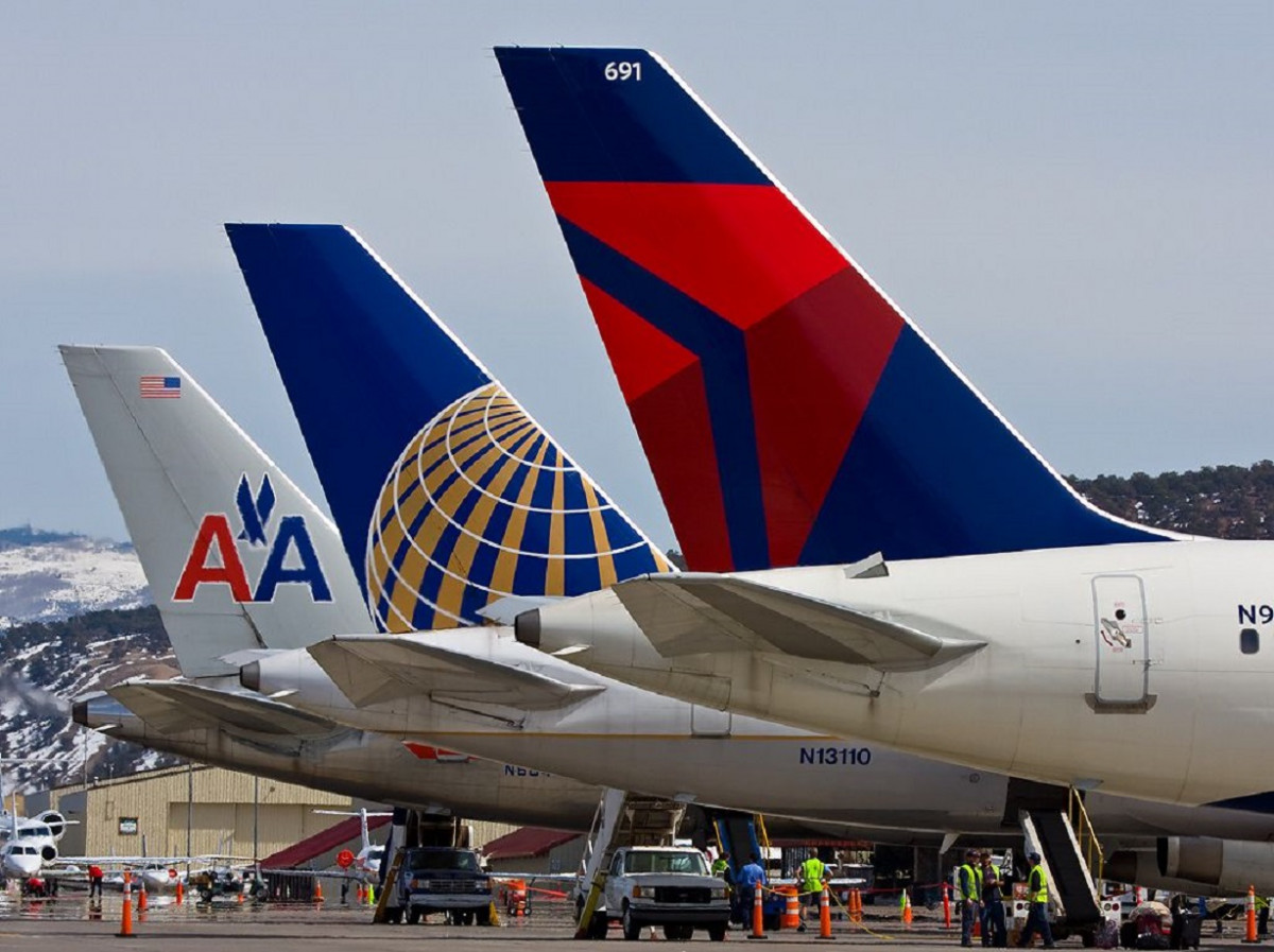 three tails of three U.S. air carriers