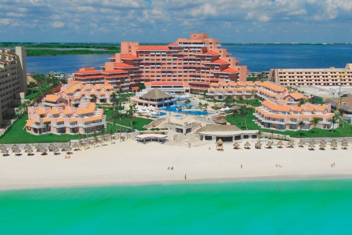 Travelers Witness the Rise of a New Cancun in Mexico