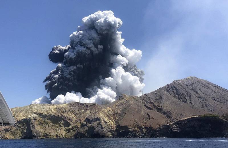 Royal Caribbean Calls Off All Volcano-Oriented Shore Tours