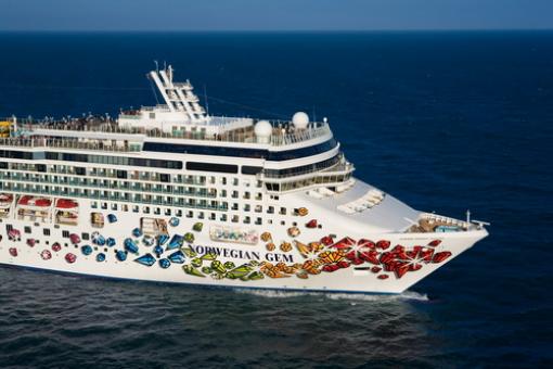 Norwegian Gem Avoiding Bermuda Due to Tropical Storm Maria