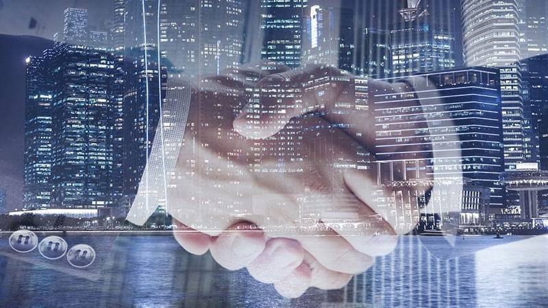 Amadeus, Flight Centre Sign Distribution Deal