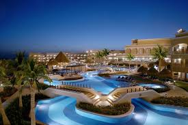 AMResorts Signed 17 Resort Deals in 2015