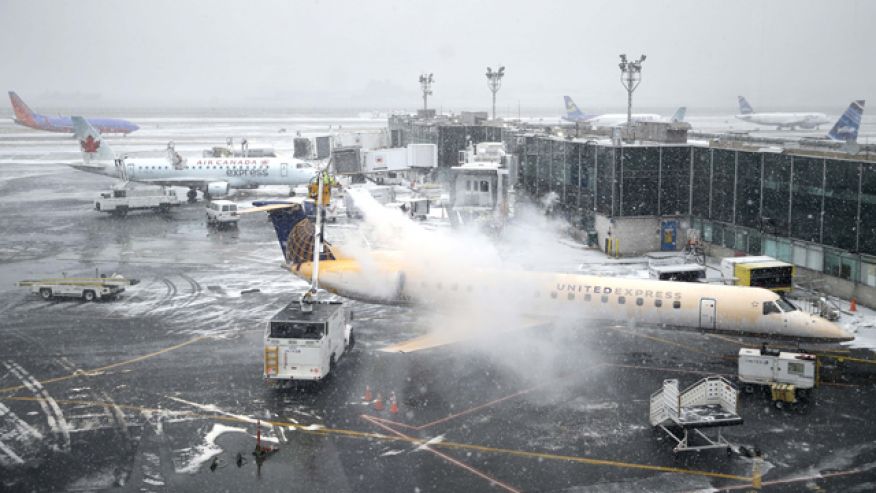 Over 3,200 US Flights Grounded in View of Major Blizzard