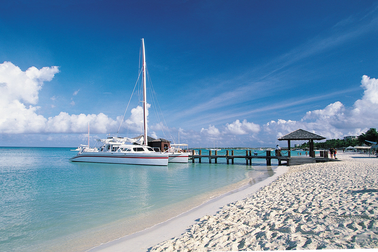 Aruba Reports Double-Digit Increase in 2015 Stayover Arrivals