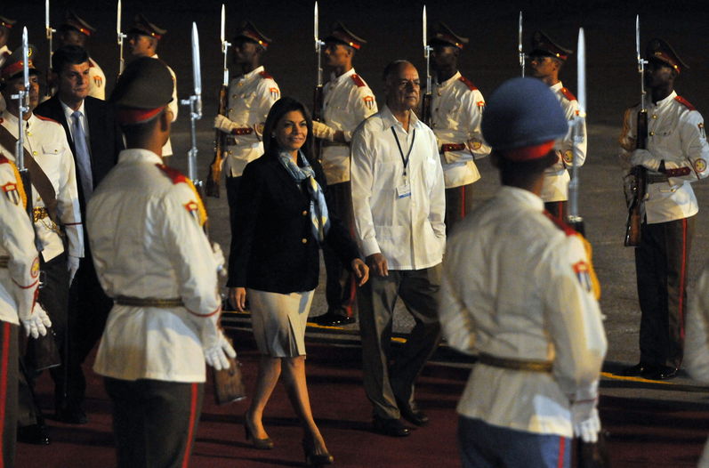 Chinchilla Becomes First Costa Rican President to Visit Cuba