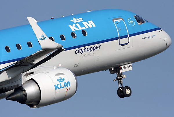 KLM Cityhopper Orders a Couple of E175s from Embraer