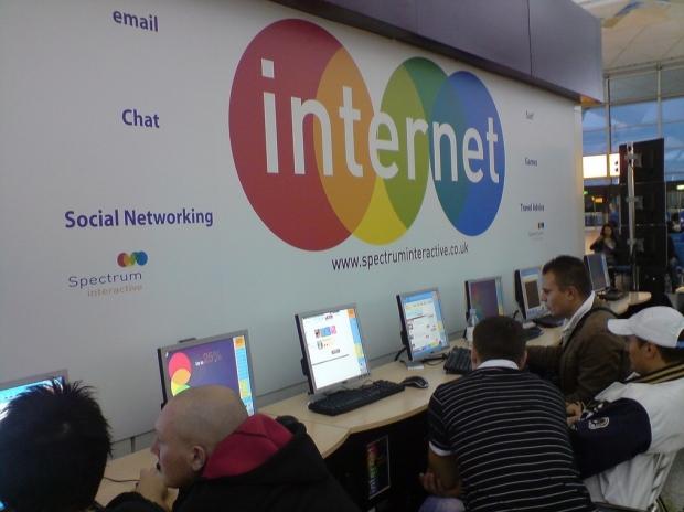 Record Number of Brazilians Turn to the Web for Planning, Booking Travel