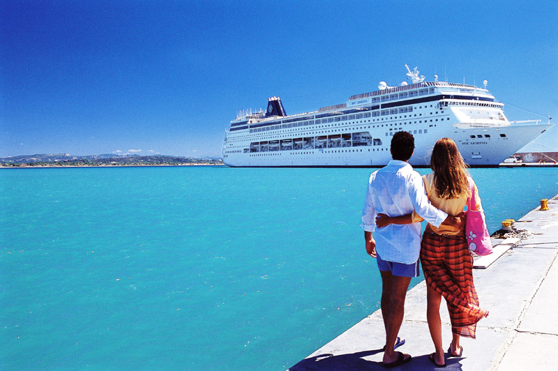 Caribbean Islands Worry that Cuba Will Steal Cruise Ships Away