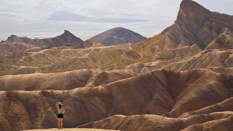 Sweltering Heat Wave in California’s Death Valley Takes Toll on Travel