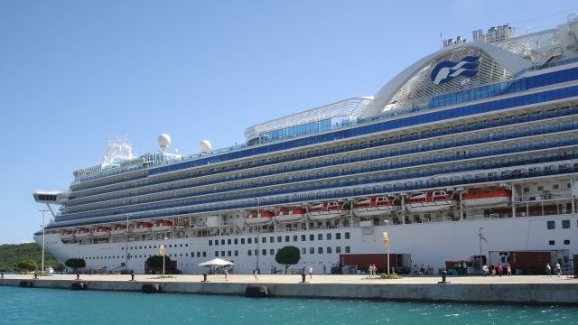 US Virgin Islands Sets Out to Win Cruisers Back