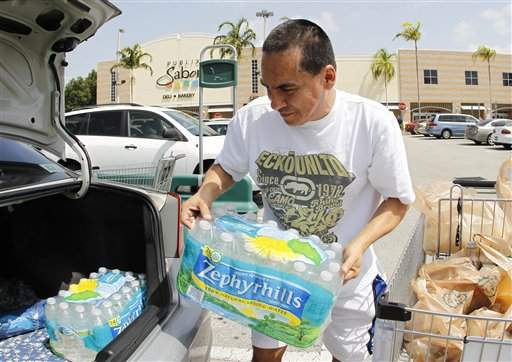 Florida Keys Ask Tourists to Leave as Isaac Nears