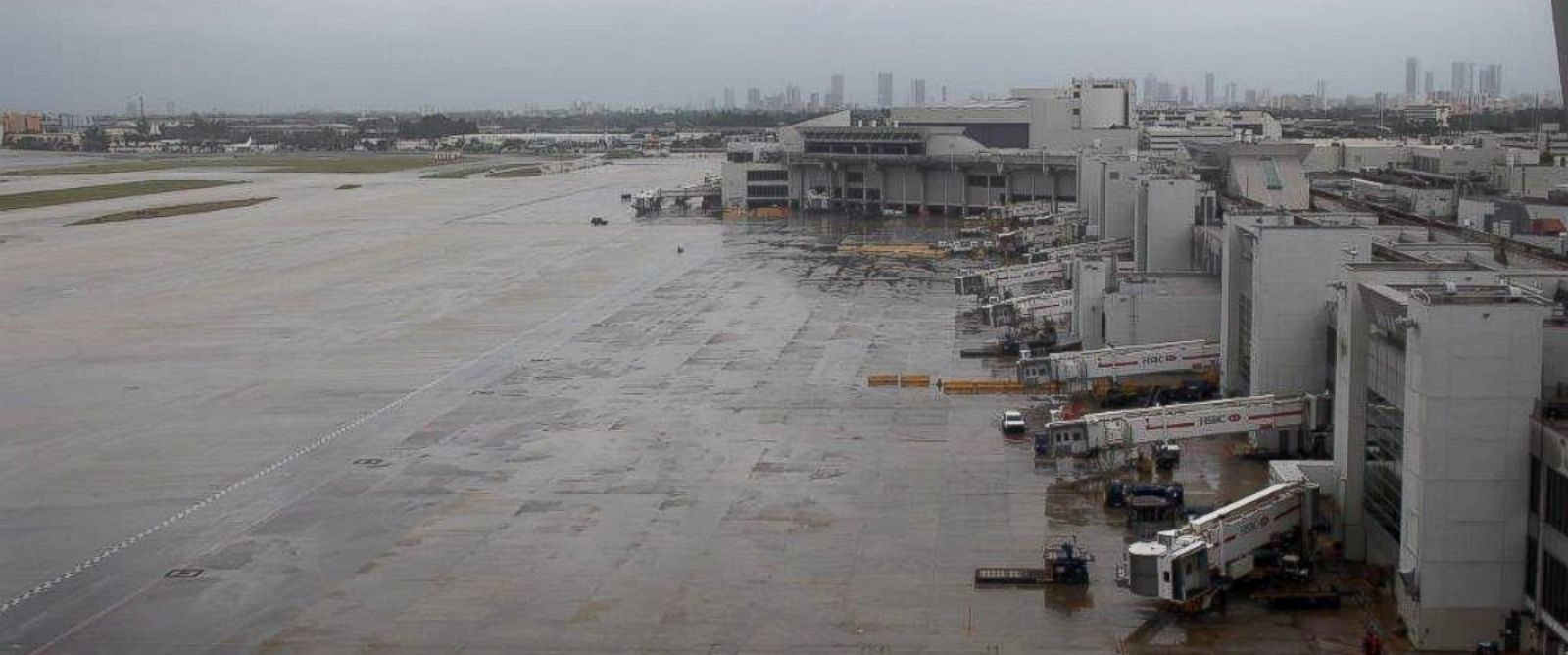 Hurricane Matthew Continues to Ground Flights, Halt Train Service
