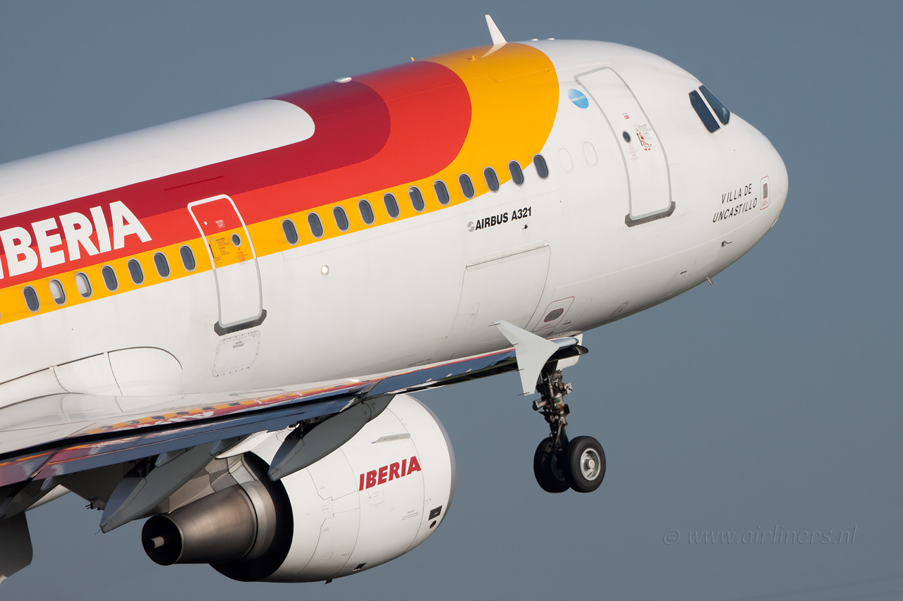 Iberia Considers Long-Haul Expansion as Profits Return