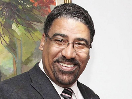 Jamaica’s Minister of Tourism to Meet with Officials from Carnival Cruise Lines