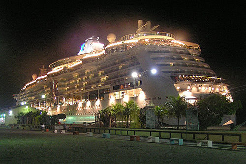 St. Kitts & Nevis’ Tourism Minister Hails RCCL for Deploying Ship in Southern Caribbean