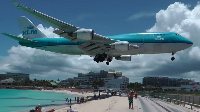 NZ Tourist Killed by Jet Blast at Sint Maarten Airport
