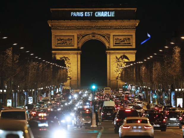 Traveler Confidence Takes Slight Dip after Paris Terrorist Attacks