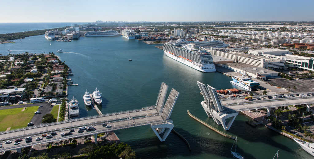 Carnival Corporation Extends Contract with Port Everglades