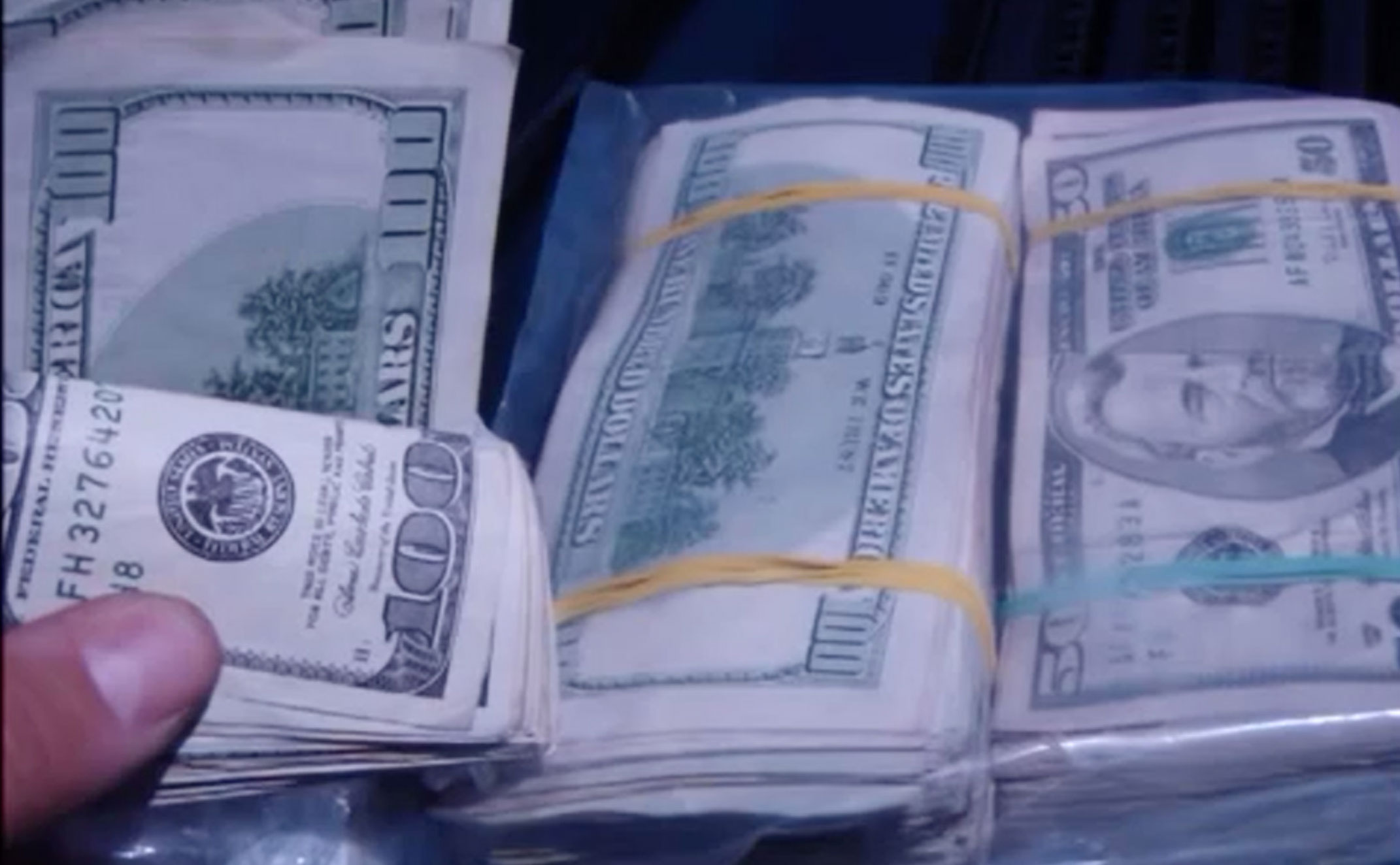 Costa Rican Police Confiscates Lump Sum of Cash from Two Mexican Tourists