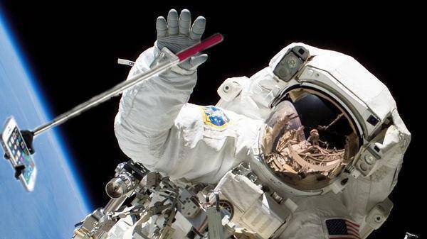 Spacewalks for Tourists? Russia Plans to Do That Next Year