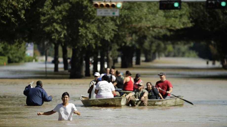 Aircraft, Cruise Ships Moving Again as Gulf Coast Travel Resumes