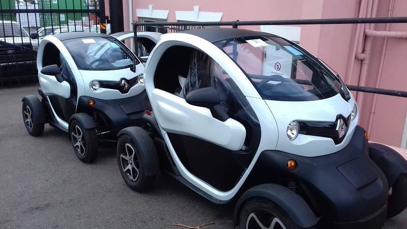 Introducing Twizy, the New Way to Tour around Bermuda