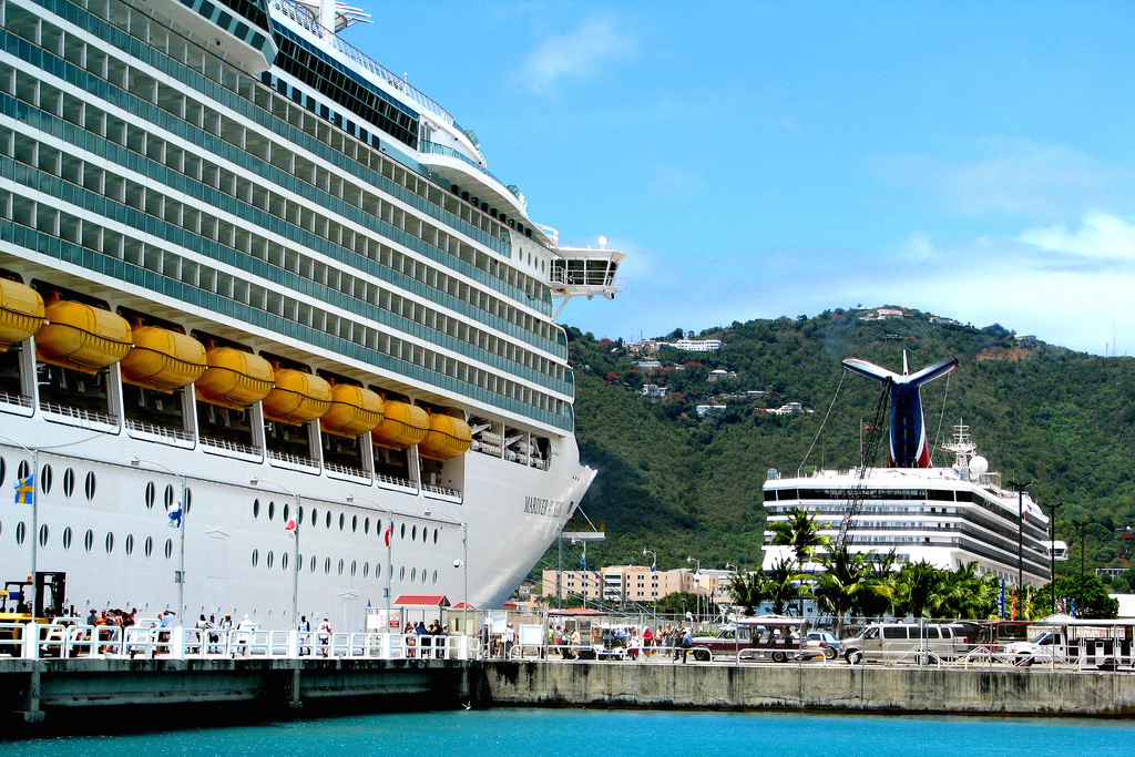Caribbean Airborne Tourists Worth More to Local Economy than Cruise Guests