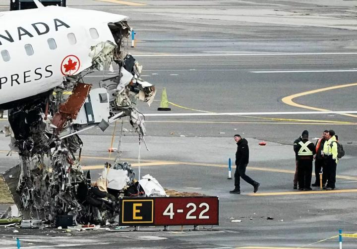 Air Canada Express LaGuardia airport