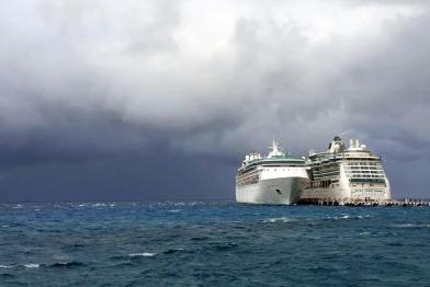 cruise lines storms Caribbean